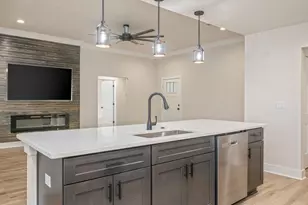 116 N Savage Street N, Crestview, FL 32536 - Photo 3