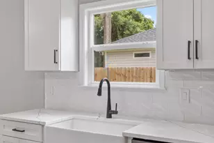 8310 Vickie St, Pensacola, FL 32514 - Photo 15