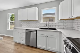 5327 B Kervin Rd, Crestview, FL 32539 - Photo 11