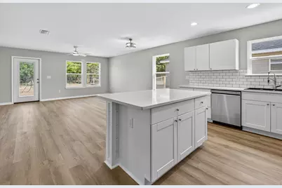 5327 B Kervin Road, Crestview, FL 32539 - Photo 9