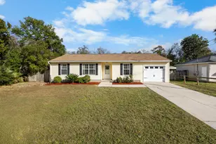 101 SW Cowrie Ave SW, Fort Walton Beach, FL 32548 - Photo 1
