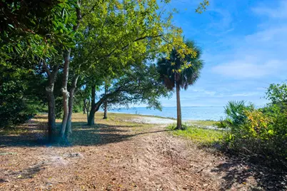 108 Meigs Drive, Shalimar, FL 32579 - Photo 5