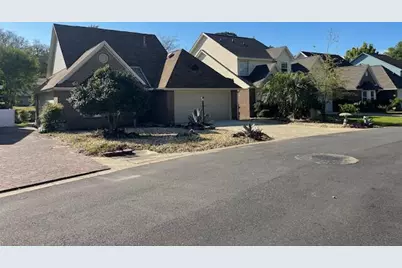 810 Fairway Lakes Drive, Niceville, FL 32578 - Photo 1