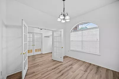 9655 Parker Lake Circle, Navarre, FL 32566 - Photo 5