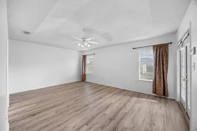 9655 Parker Lake Circle, Navarre, FL 32566 - Photo 27