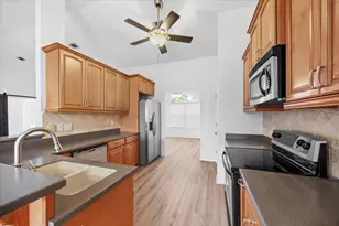 9655 Parker Lake Cir, Navarre, FL 32566 - Photo 21