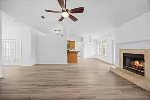 9655 Parker Lake Cir, Navarre, FL 32566 - Photo 11