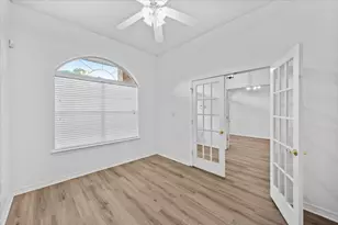 9655 Parker Lake Cir, Navarre, FL 32566 - Photo 3