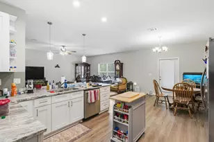 2012 N Pearl Street N, Crestview, FL 32536 - Photo 7