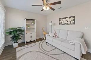 3041 Crown Creek Cir, Crestview, FL 32539 - Photo 9