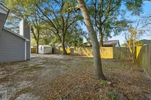 266 Honeysuckle Way, Niceville, FL 32578 - Photo 7