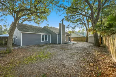 266 Honeysuckle Way, Niceville, FL 32578 - Photo 9