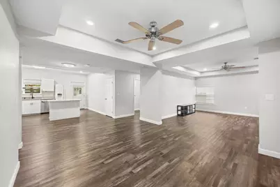 303 NE Hollywood Boulevard NE, Fort Walton Beach, FL 32548 - Photo 9