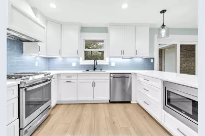 425 Stahlman Avenue, Destin, FL 32541 - Photo 9