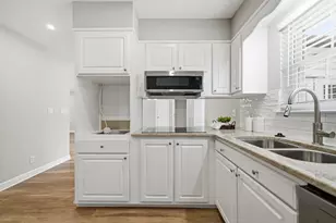 258 NW Briarwood Circle NW, Fort Walton Beach, FL 32548 - Photo 5