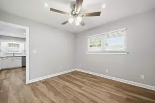 258 NW Briarwood Circle NW, Fort Walton Beach, FL 32548 - Photo 17