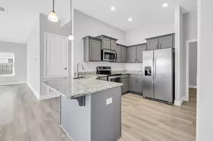 477 Marquis Wy, Freeport, FL 32439 - Photo 9