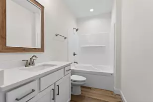 228 NE Greenbrier Circle NE, Fort Walton Beach, FL 32547 - Photo 11