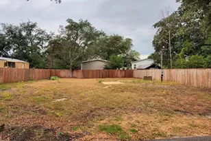 603 Happiness Rd, Mary Esther, FL 32569 - Photo 1