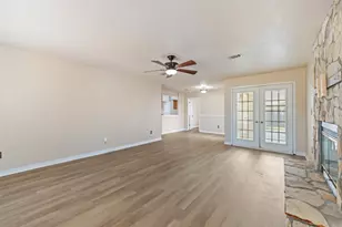 3022 Blue Pine Ln, Niceville, FL 32578 - Photo 7