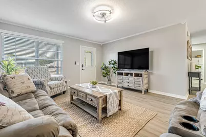 5047 Poinsetta Avenue, Crestview, FL 32539 - Photo 5