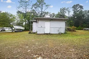 950 B St, Crestview, FL 32536 - Photo 5