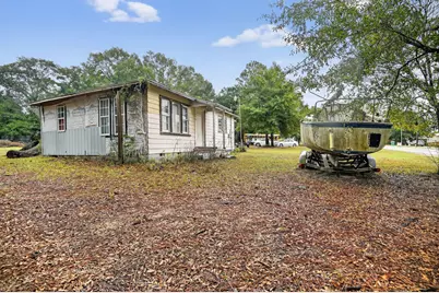 950 B Street, Crestview, FL 32536 - Photo 11