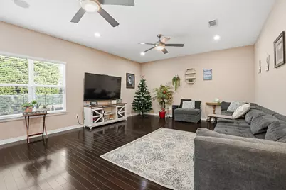 1961 Chesapeake Ridge, Fort Walton Beach, FL 32547 - Photo 5