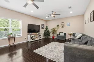 1961 Chesapeake Ridge, Fort Walton Beach, FL 32547 - Photo 5