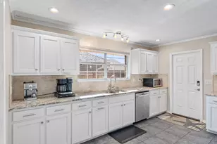 2314 Miami Ct, Navarre, FL 32566 - Photo 25