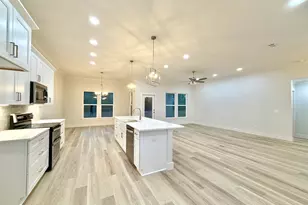 6016 Paige Ln, Crestview, FL 32536 - Photo 9