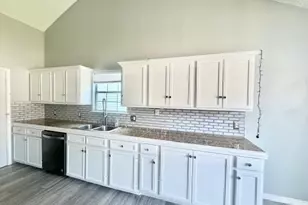 129 Wright Cir, Niceville, FL 32578 - Photo 5