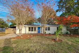 230 Lee Dr, Mary Esther, FL 32569 - Photo 1