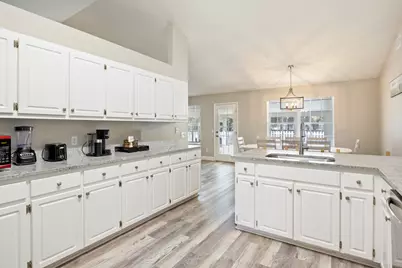 2005 Cardinal Lane, Navarre, FL 32566 - Photo 13