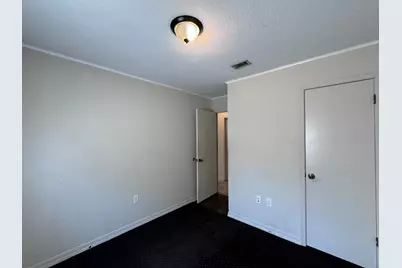 207 W Pinoak Court W, Crestview, FL 32539 - Photo 9