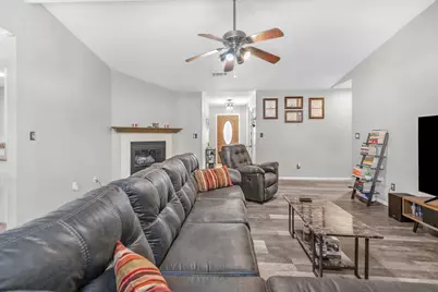 140 Mill Pond Cove, Crestview, FL 32539 - Photo 5
