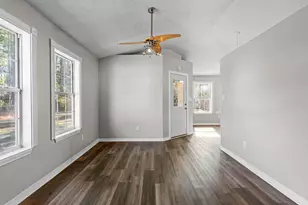 2528 Hilton Dr, Navarre, FL 32566 - Photo 15