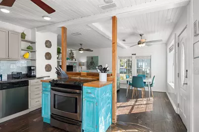 209 E Lakeshore East Drive E, Panama City Beach, FL 32413 - Photo 9