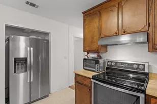 212 Aza Pl, Crestview, FL 32539 - Photo 9