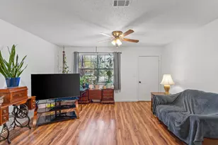 212 Aza Pl, Crestview, FL 32539 - Photo 3