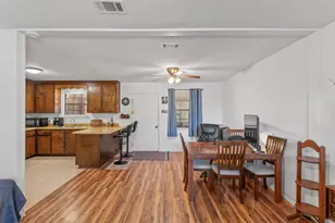 212 Aza Pl, Crestview, FL 32539 - Photo 5