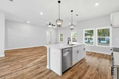 2802 Blackbird Court, Crestview, FL 32539 - Photo 11