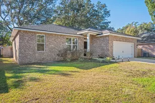 1406 23rd St, Niceville, FL 32578 - Photo 3