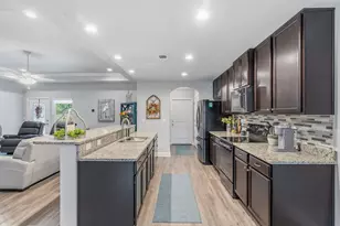 1827 Sundown Dr, Navarre, FL 32566 - Photo 15