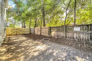 609 E Edney Ave E, Crestview, FL 32536 - Photo 27