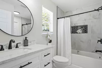 2202 Avenida De Sol, Navarre, FL 32566 - Photo 19