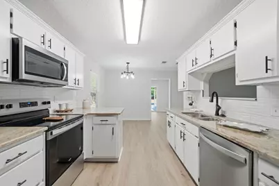 2202 Avenida De Sol, Navarre, FL 32566 - Photo 1