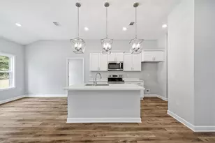 6104 Mildreds Wy, Crestview, FL 32539 - Photo 7