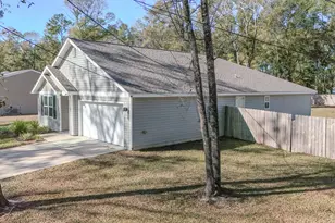 252 Squirrel Rd, Defuniak Springs, FL 32433 - Photo 3
