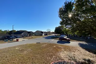 402 Wych Cir, Crestview, FL 32536 - Photo 9